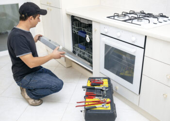 Wie funktioniert die Reparatur eines Geschirrspülers?